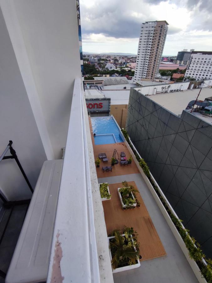 Aparthotel Inspiria Davao City Extérieur photo